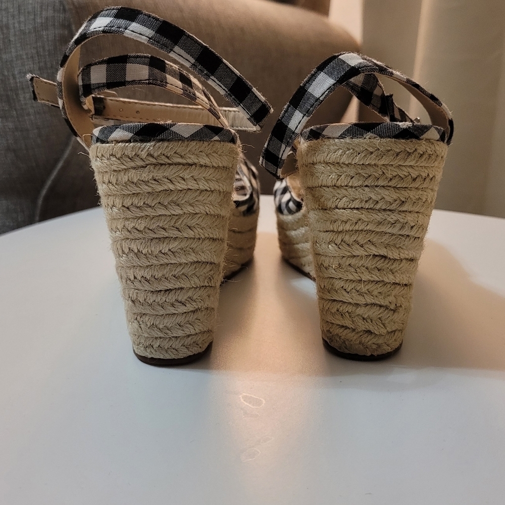 Steve Madden Valinda Peep Toe Black Plaid Wedge Espadrilles Sandals Size 8 - Picture 7 of 9
